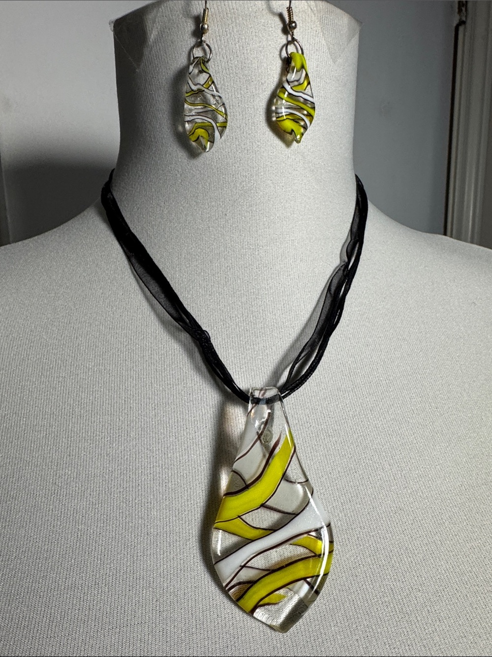 Handmade Yellow Swirl Glass Pendant Necklace and Earrings Set
